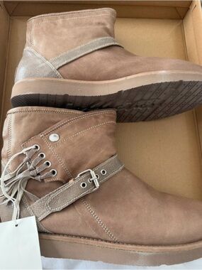 UGG Italian Collection Karisa Stingray Boots 🤎 | Size 11 | BNWT | Rare